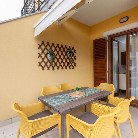 Apartment Mare Poreč Exterior foto